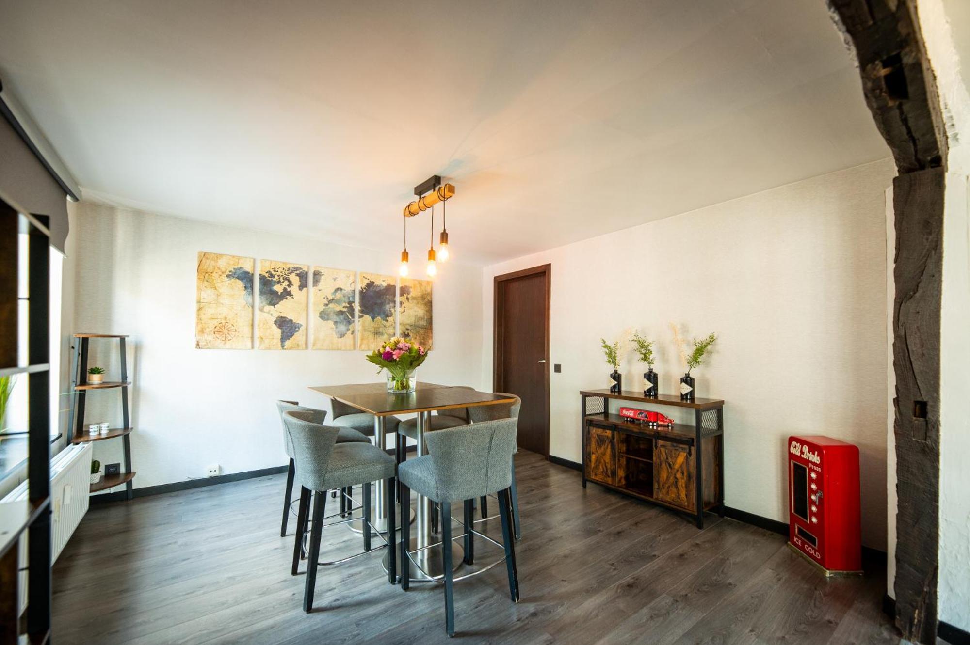 L'Endroit By La Reine City Center Spa Ngoại thất bức ảnh